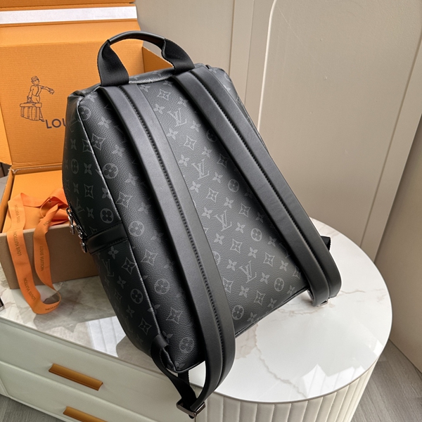 ルイヴィトンバッグ背面デザイン